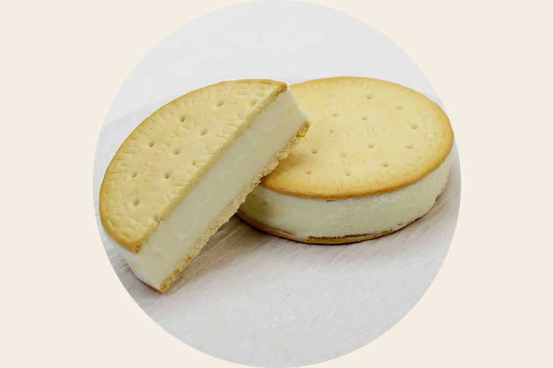 Bánh mì kẹp kem